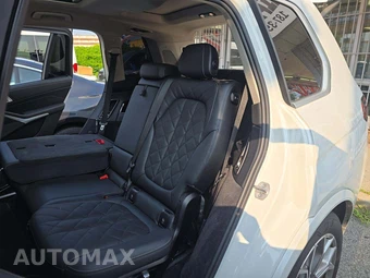 2025 BMW X7 xDrive40i - miniatura 13