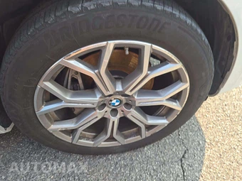 2025 BMW X7 xDrive40i - miniatura 24