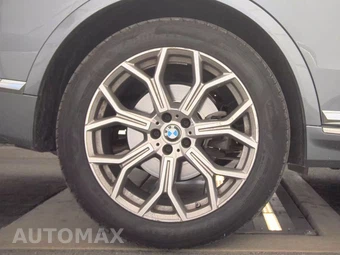 2025 BMW X7 xDrive40i – miniatura 11