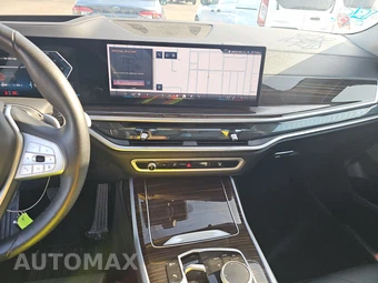 2025 BMW X7 xDrive40i – miniatura 11
