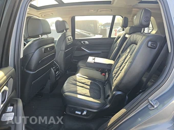 2025 BMW X7 xDrive40i – miniatura 13