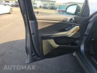 2025 BMW X7 xDrive40i – miniatura 9