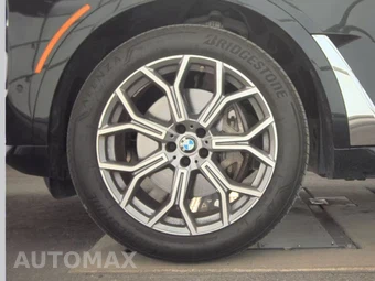 2025 BMW X7 xDrive40i – miniatura 9