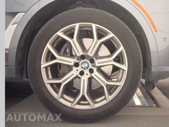 2025 BMW X7 xDrive40i – miniatura 10