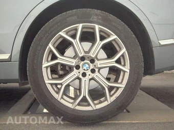 2025 BMW X7 xDrive40i – miniatura 12