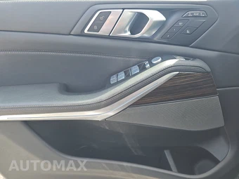 2025 BMW X7 xDrive40i – miniatura 15