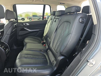 2025 BMW X7 xDrive40i – miniatura 13