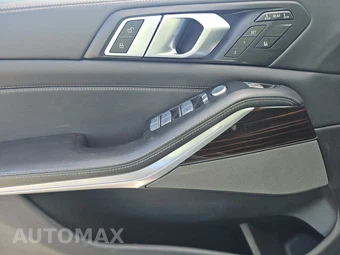 2025 BMW X7 xDrive40i – miniatura 9