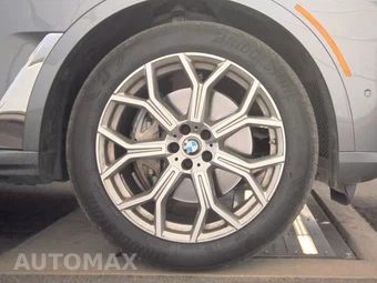 2025 BMW X7 xDrive40i – miniatura 10