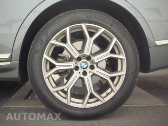 2025 BMW X7 xDrive40i – miniatura 12