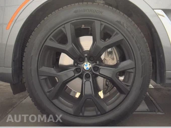 2025 BMW X7 xDrive40i – miniatura 9