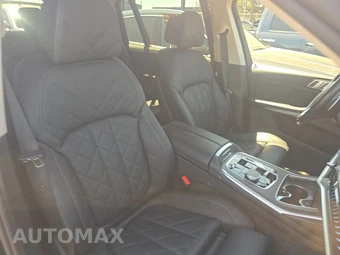 2025 BMW X7 xDrive40i - miniatura 8