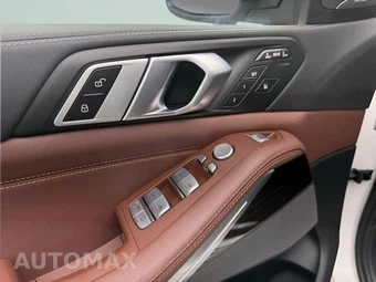 2025 BMW X7 xDrive40i - miniatura 24