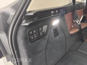 2025 BMW X7 xDrive40i - miniatura 45