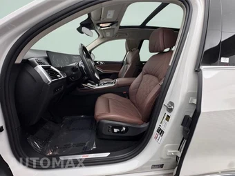 2025 BMW X7 xDrive40i - miniatura 7