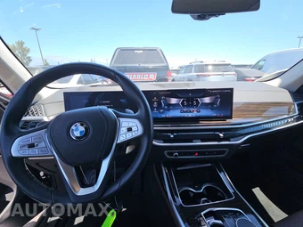 2025 BMW X7 xDrive40i – miniatura 11