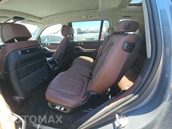 2025 BMW X7 xDrive40i – miniatura 13