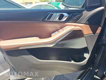 2025 BMW X7 xDrive40i – miniatura 9