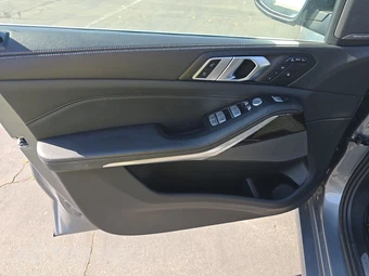 2025 BMW X7 xDrive40i – miniatura 9