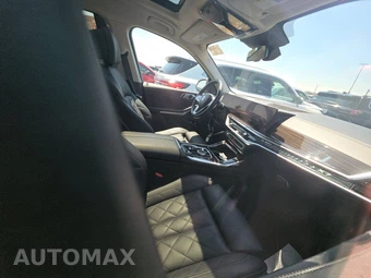 2025 BMW X7 xDrive40i - miniatura 14