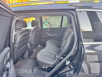 2025 BMW X7 xDrive40i - miniatura 14