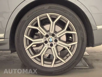2025 BMW X7 xDrive40i - miniatura 12