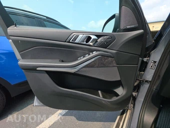 2025 BMW X7 xDrive40i - miniatura 15