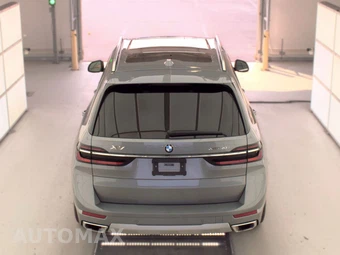 2025 BMW X7 xDrive40i - miniatura 6