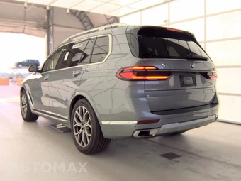 2025 BMW X7 xDrive40i - miniatura 8