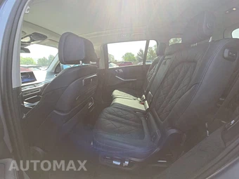 2025 BMW X7 xDrive40i – miniatura 13