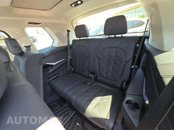 2025 BMW X7 xDrive40i - miniatura 11