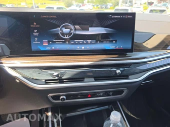 2025 BMW X7 xDrive40i - miniatura 7