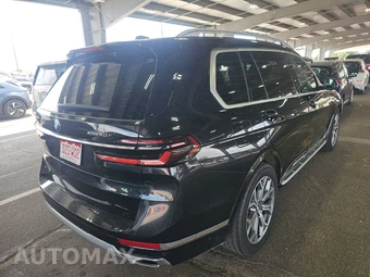 2025 BMW X7 xDrive40i – miniatura 5