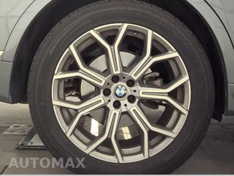 2025 BMW X7 xDrive40i – miniatura 11