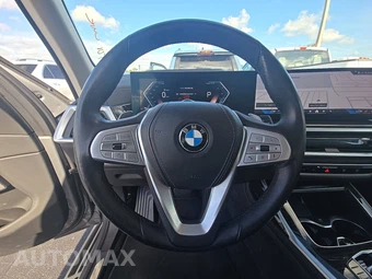 2025 BMW X7 xDrive40i – miniatura 16