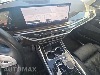2025 BMW X7 xDrive40i – miniatura 17
