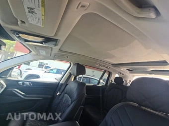 2025 BMW X7 xDrive40i – miniatura 21