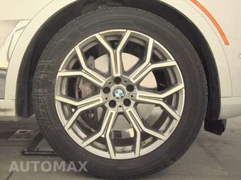 2025 BMW X7 xDrive40i – miniatura 10