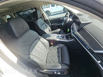 2025 BMW X7 xDrive40i – miniatura 14