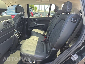 2025 BMW X7 xDrive40i – miniatura 13