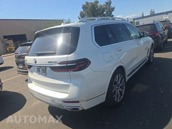 2025 BMW X7 xDrive40i - miniatura 4