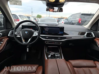 2025 BMW X7 xDrive40i – miniatura 11