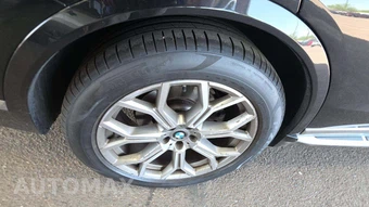 2025 BMW X7 xDrive40i – miniatura 25