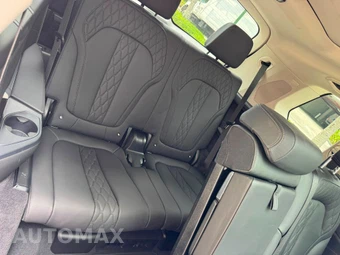 2025 BMW X7 xDrive40i - miniatura 13