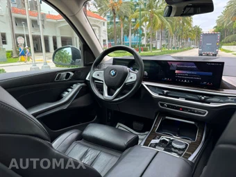2025 BMW X7 xDrive40i - miniatura 26