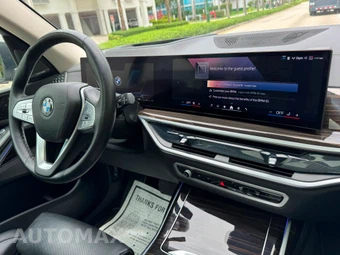 2025 BMW X7 xDrive40i - miniatura 32