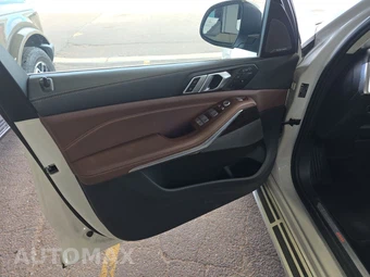 2025 BMW X7 xDrive40i – miniatura 15