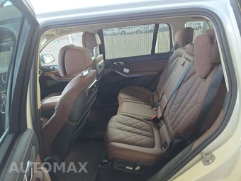 2025 BMW X7 xDrive40i – miniatura 19