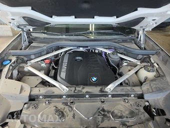 2025 BMW X7 xDrive40i – miniatura 22