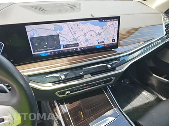 2025 BMW X7 xDrive40i – miniatura 11